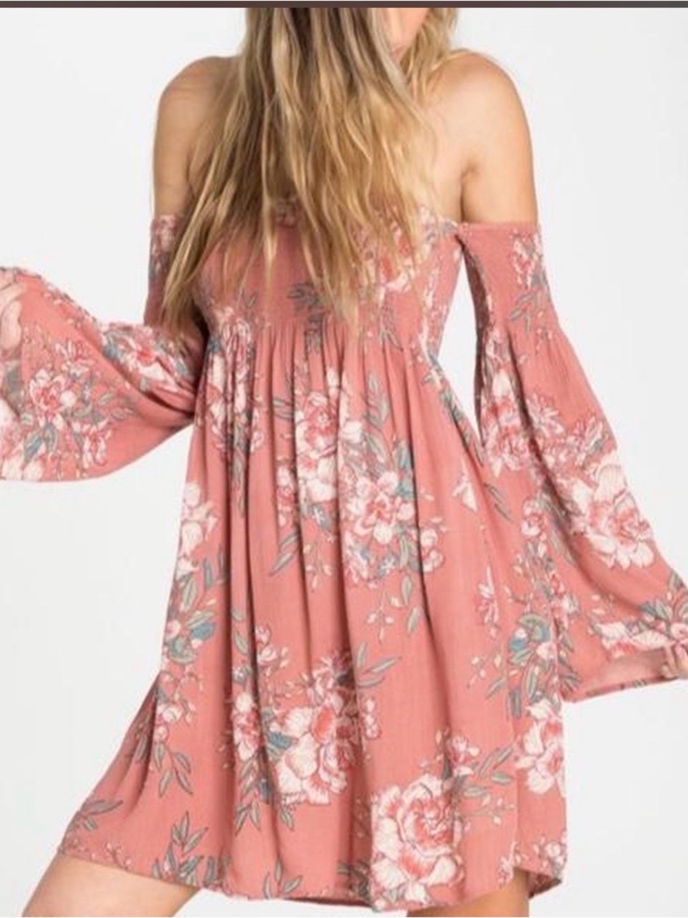 Billabong Off-Shoulder Floral Mini Dress in Dusty Rose- Small